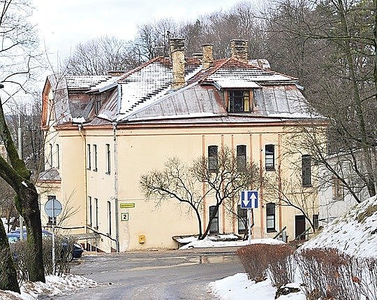 Ligoninės vadovas M. Marcinkevičius laukia, kol miesto savivaldybė nuspręs, kada ligoninės teritorija bus padalinta, parduoti seni pastatai ir galų gale prasidės naujos statybos. T. Bauras