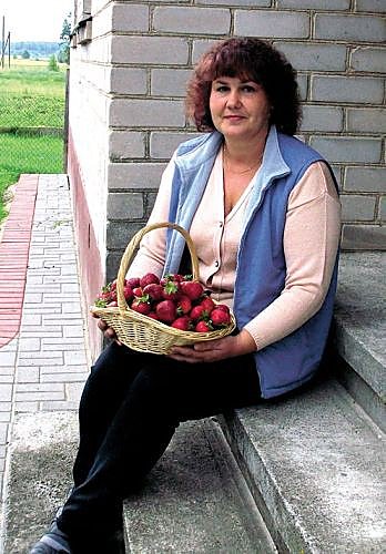 Rasa Skučienė įsitikinusi, jog jų užaugintoms braškėms lenkiškos uogos ne konkurentės. Rasa Skučienė įsitikinusi, jog jų užaugintoms braškėms lenkiškos uogos ne konkurentės.