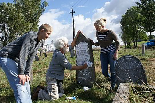 R.Salingeriui padėjo Kalvarijos gimnazistai Kasparas ir Svetlana. R.Salingeriui padėjo Kalvarijos gimnazistai Kasparas ir Svetlana.