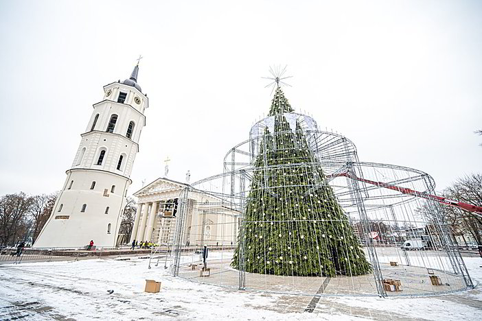 Gyvai: Vilniaus Kalėdų eglės įžiebimas Katedros aikštėje